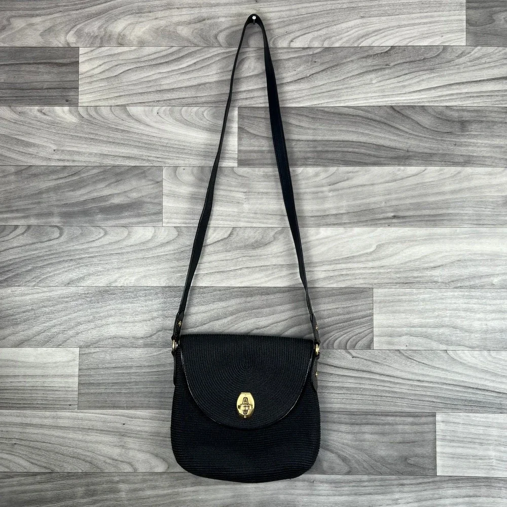 Eric Javits Crossbody Bag Women Black Raffia Flap Turnlock Inner Pockets Classic